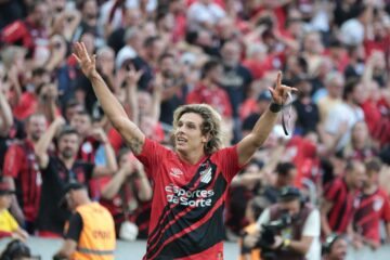 Athletico-PR vence o Internacional pelo Brasileirão