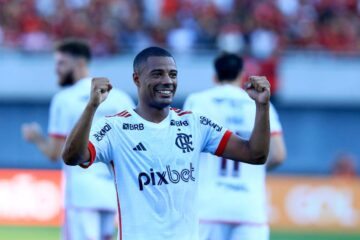 De La Cruz marcou pelo Flamengo contra o Atlético-GO