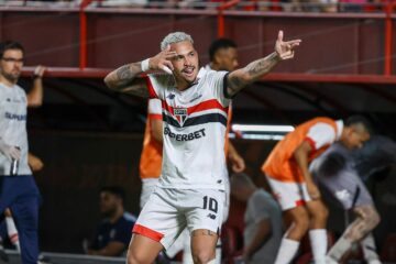 São Paulo vence o Atlético-GO pelo Brasileirão