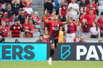 Athletico-PR vence o Vasco pelo Brasileirão