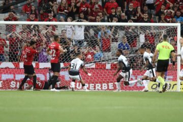 Athletico-PR e Corinthians empatam pelo Brasileirão