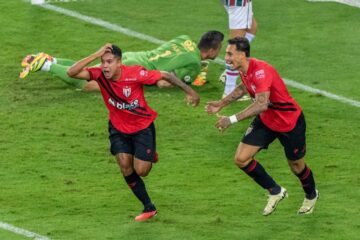 Atlético-GO vence o Fluminense pelo Brasileirão