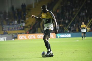 Criciúma vence o Cruzeiro pelo Brasileirão