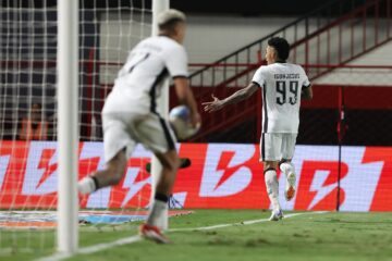 Botafogo goleia o Atlético-GO pelo Brasileirão