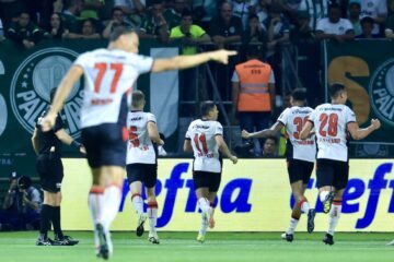Vitória vence o Palmeiras pelo Brasileirão