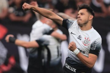 Corinthians vence o Flamengo pelo Brasileirão