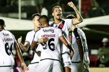 Vasco vence o Vitória pelo Brasileirão