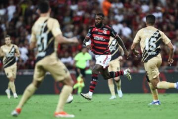 Flamengo vence o Athletico-PR pelo Brasileirão
