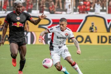 Vitória vence o Bragantino pelo Brasileirão