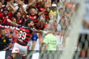 Flamengo e Vitória empatam pelo Brasileirão