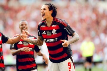 Flamengo goleia o Corinthians pelo Brasileirão