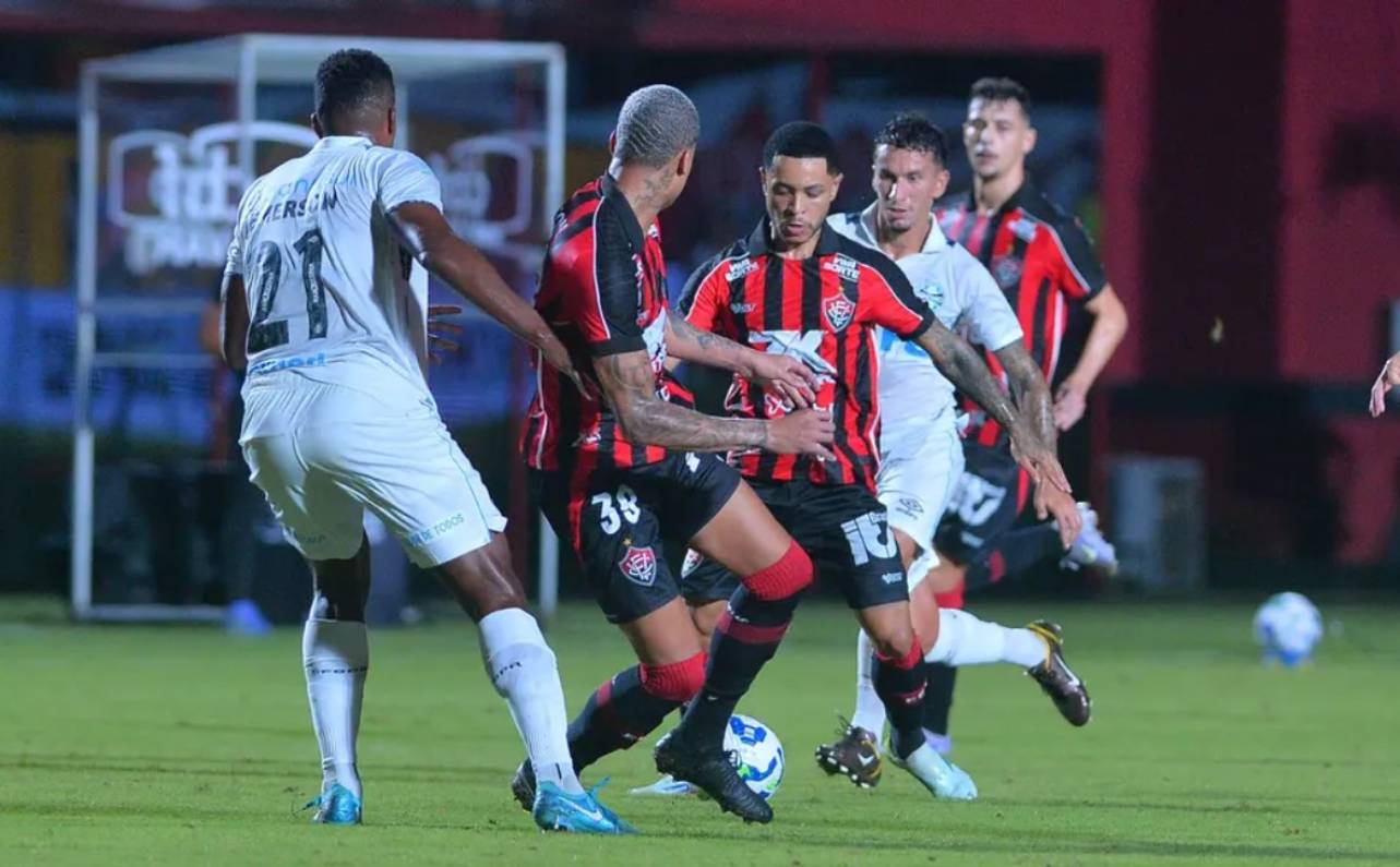 Vitória e Grêmio empatam pelo Brasileirão