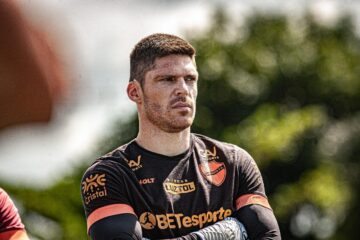 Maurício Kozlinski, goleiro do Vila Nova