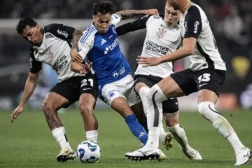 Corinthians e Cruzeiro empatam pelo Brasileirão