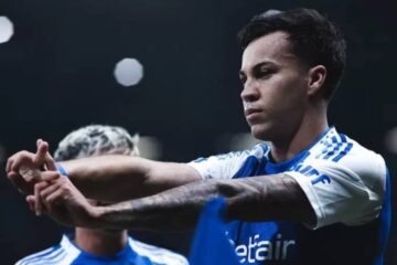 Cruzeiro goleia o Grêmio pelo Brasileirão