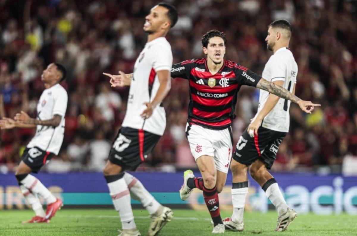 Flamengo goleia o Vitória pelo Brasileirão
