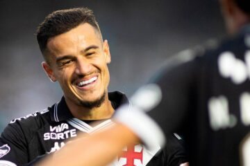 Vasco goleia o Santos pelo Brasileirão