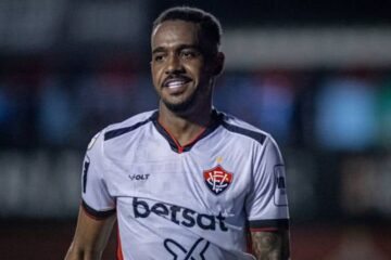 Edu, zagueiro do Vitória