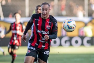 Caio Dantas, atacante do Vitória