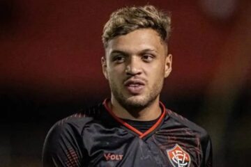 Daniel Júnior, meio-campista do Vitória