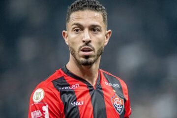 Jean Mota, meio-campista do Vitória