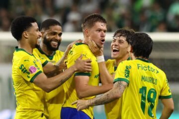 Palmeiras goleia o Red Bull Bragantino pelo Brasileirão