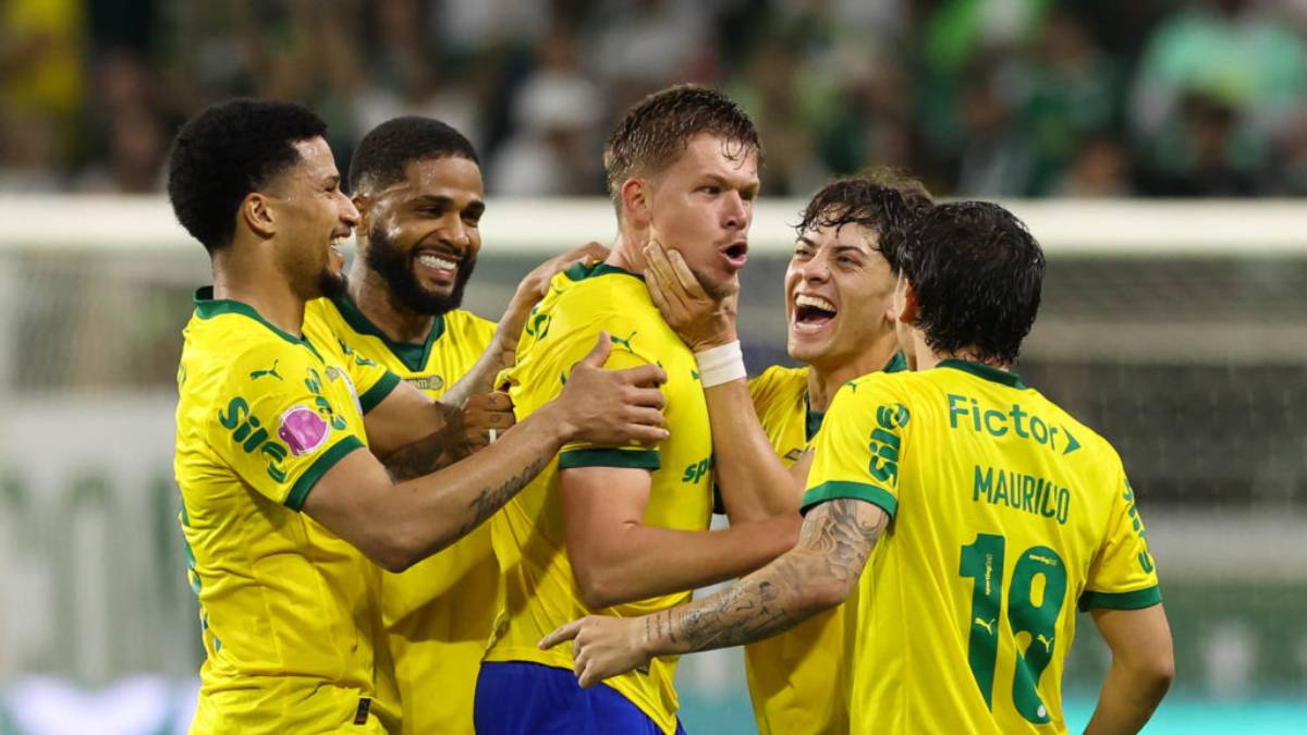 Palmeiras goleia o Red Bull Bragantino pelo Brasileirão