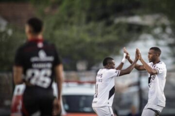 Vasco da Gama vence o Vitória pelo Brasileirão