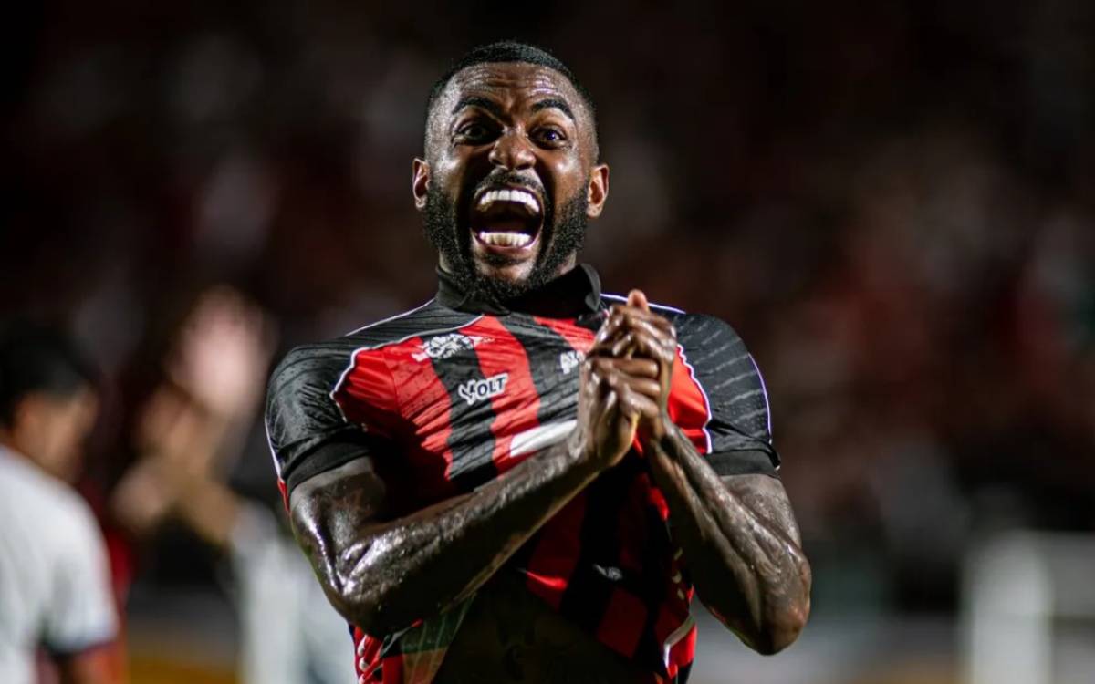 Vitória supera o Bahia pelo Brasileirão