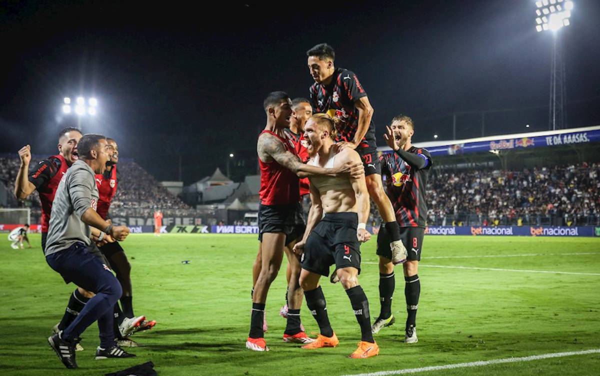 Red Bull Bragantino vence o Corinthians pelo Brasileirão