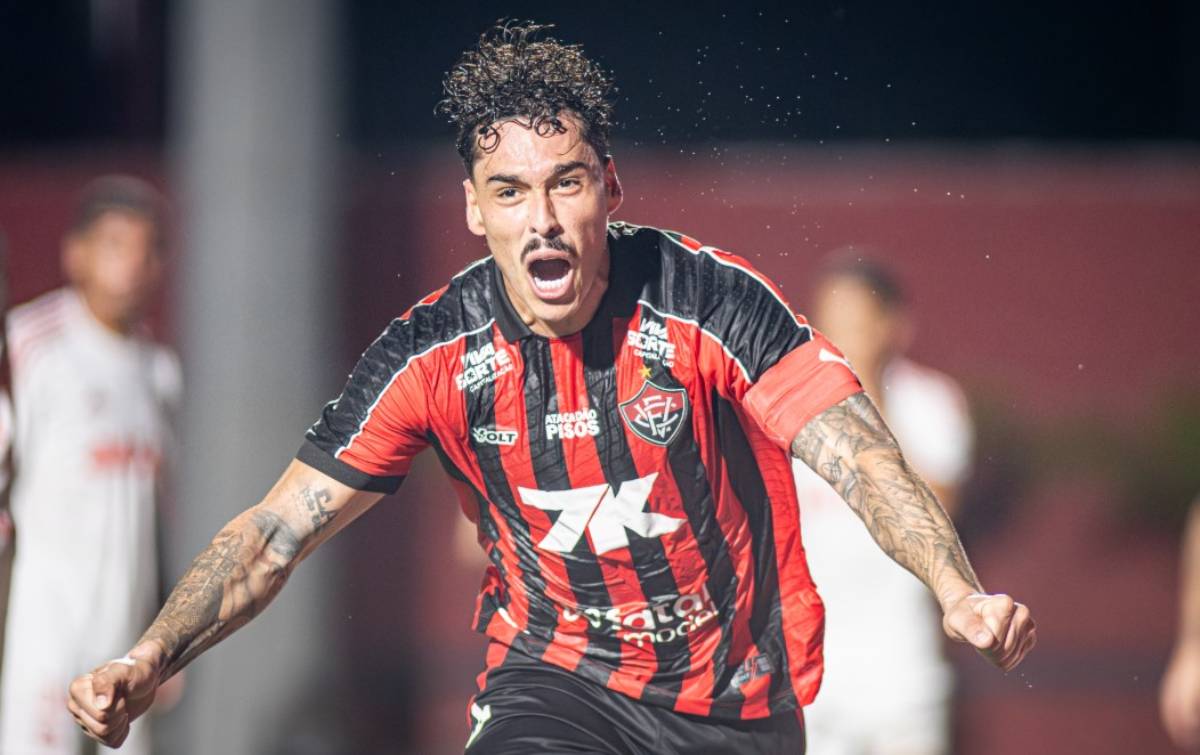 Vitória vence o Internacional pelo Brasileirão