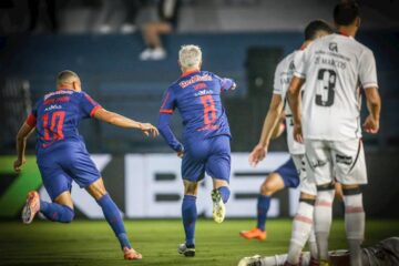 Red Bull Bragantino goleia o Vitória pelo Brasileirão