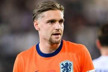 Kenneth Taylor, meio-campista da Seleção da Holanda